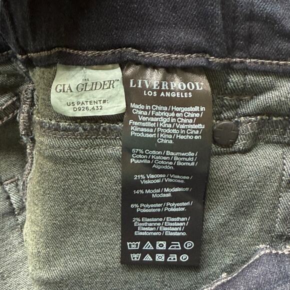 Liverpool Gia Glider Pull-On Straight Leg Jeans Halifax Dark Size 12/31 Petite - Picture 8 of 9